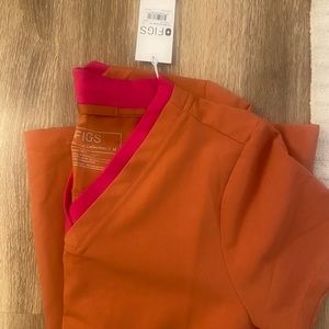 BNWT FIGS Women’s Terracotta Orange Slim Scrub Top Size M